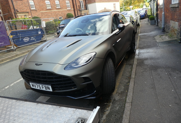 Aston Martin DBX707