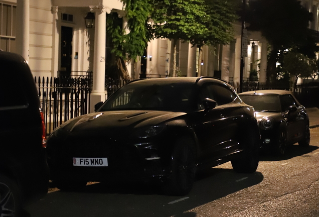 Aston Martin DBX707