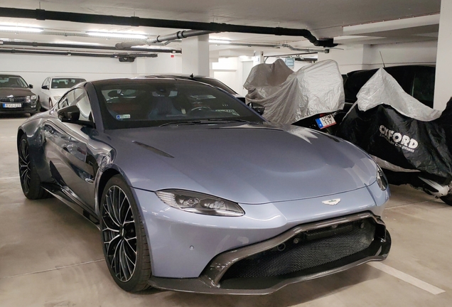 Aston Martin V8 Vantage 2018