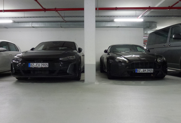Aston Martin V8 Vantage Roadster 2012