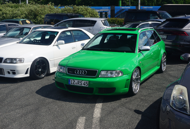 Audi RS4 Avant B5