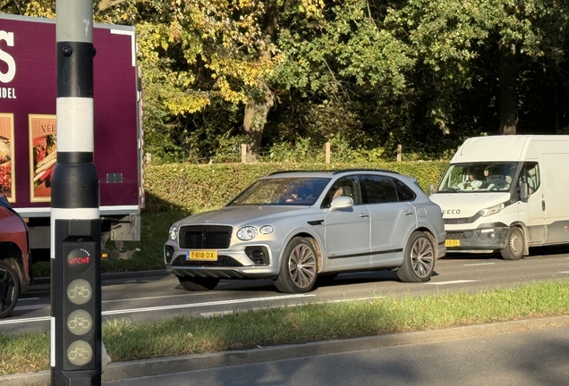 Bentley Bentayga Hybrid Azure