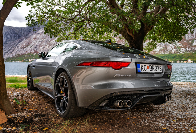Jaguar F-TYPE R Coupé