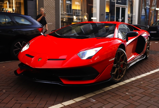 Lamborghini Aventador LP770-4 SVJ