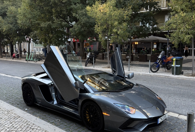 Lamborghini Aventador S LP740-4