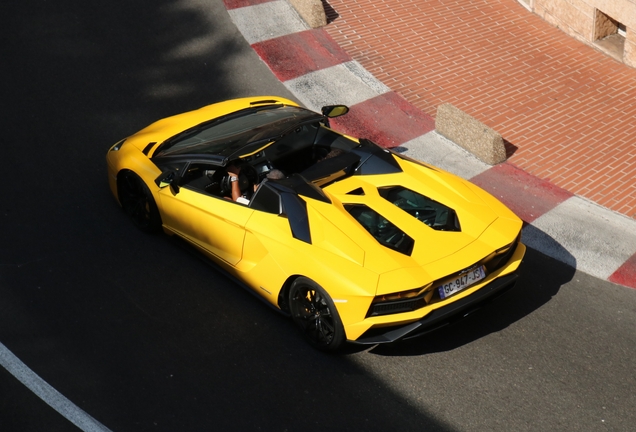 Lamborghini Aventador S LP740-4 Roadster
