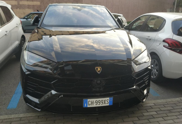 Lamborghini Urus S