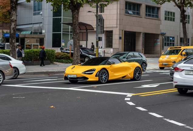 McLaren 720S Spider