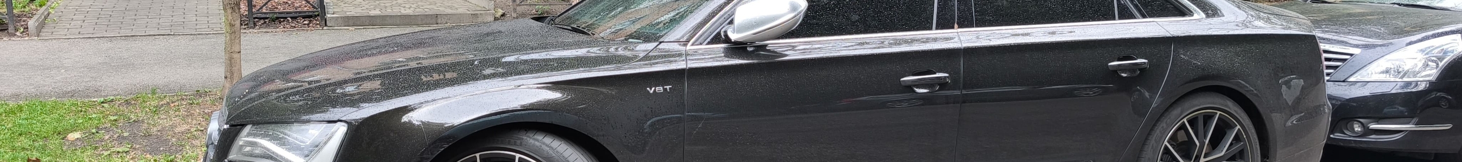 Audi S8 D4