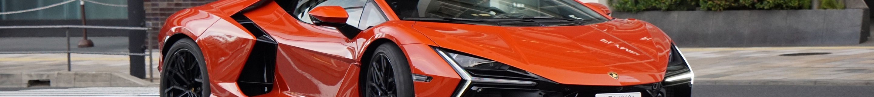 Lamborghini Revuelto