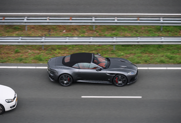 Aston Martin DBS Superleggera Volante