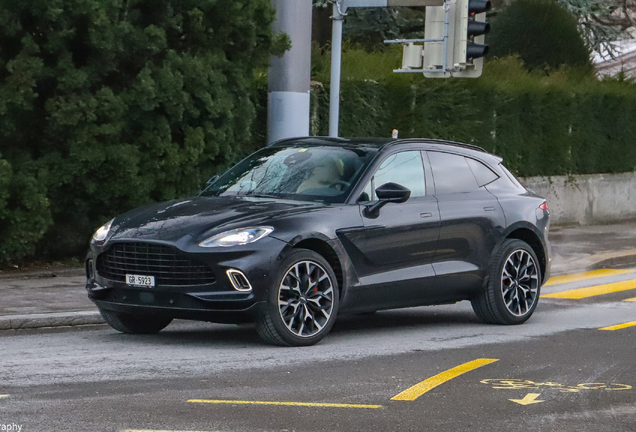 Aston Martin DBX