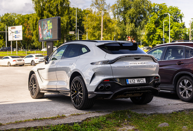 Aston Martin DBX707