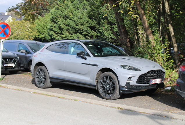 Aston Martin DBX707