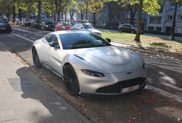 Aston Martin V8 Vantage 2018