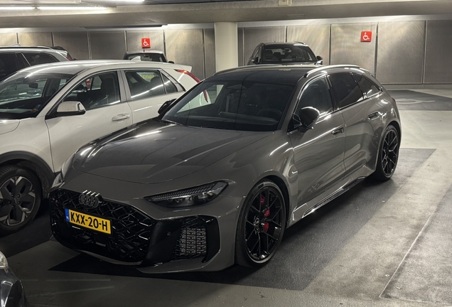 Audi RS5 Avant B10