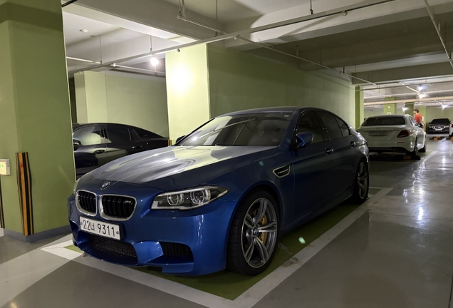 BMW M5 F10 2011