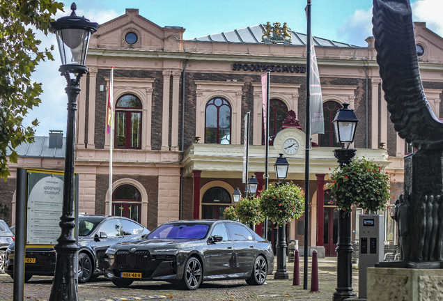 BMW M760e xDrive