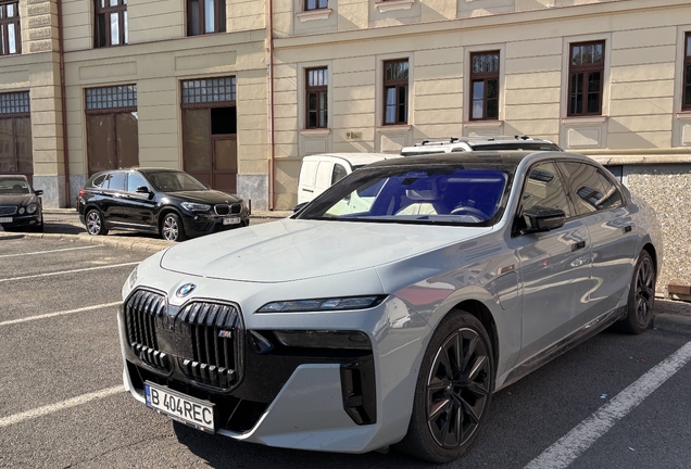 BMW M760e xDrive