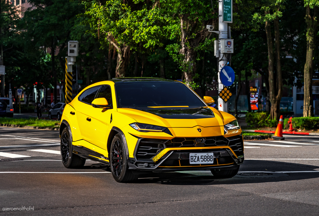 Lamborghini Urus
