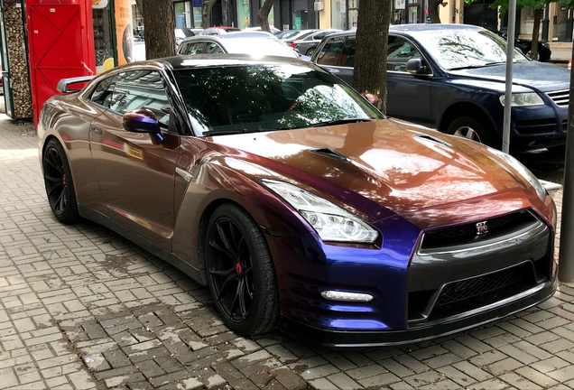 Nissan GT-R R35 2011