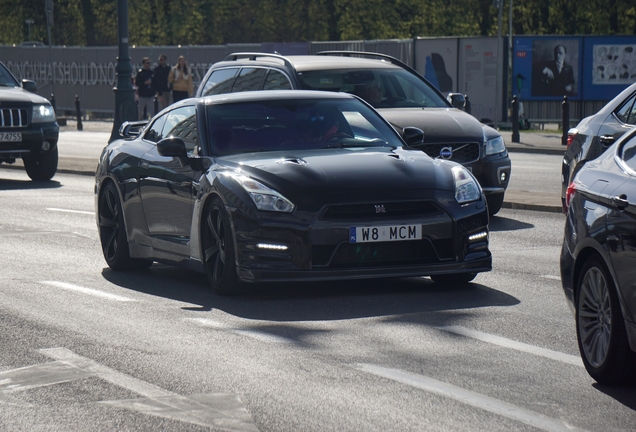 Nissan GT-R R35 2011