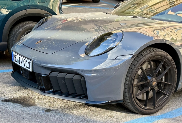 Porsche 992 Carrera 4 GTS Cabriolet MkII