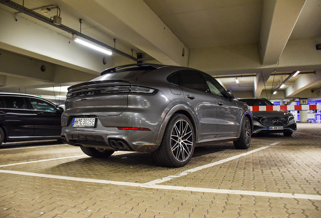 Porsche Cayenne Coupé Turbo E-Hybrid
