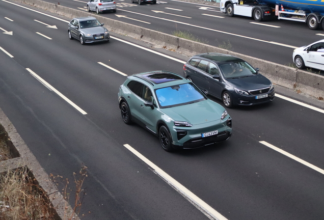 Porsche Cayenne Turbo Electric