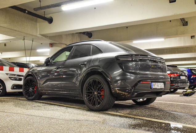 Porsche Macan EV Turbo