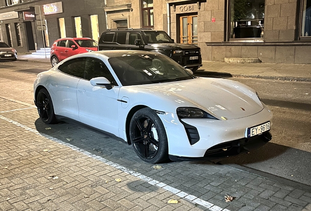 Porsche Taycan Turbo MkI