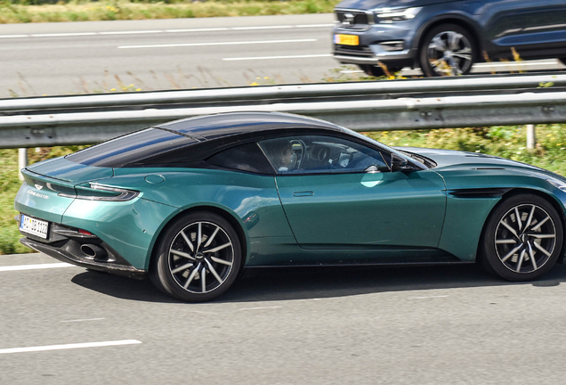 Aston Martin DB11