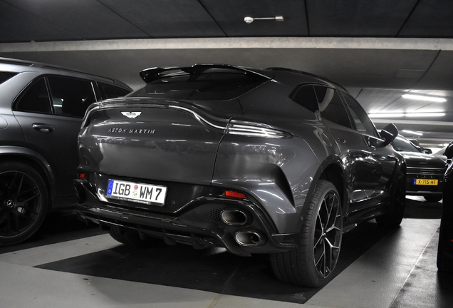 Aston Martin DBX S