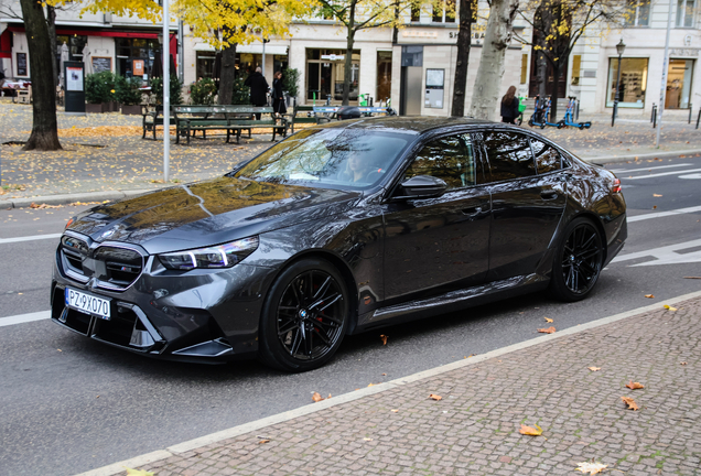 BMW M5 G90