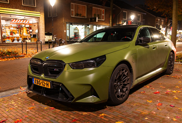 BMW M5 G90
