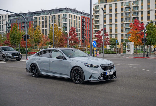 BMW M5 G90