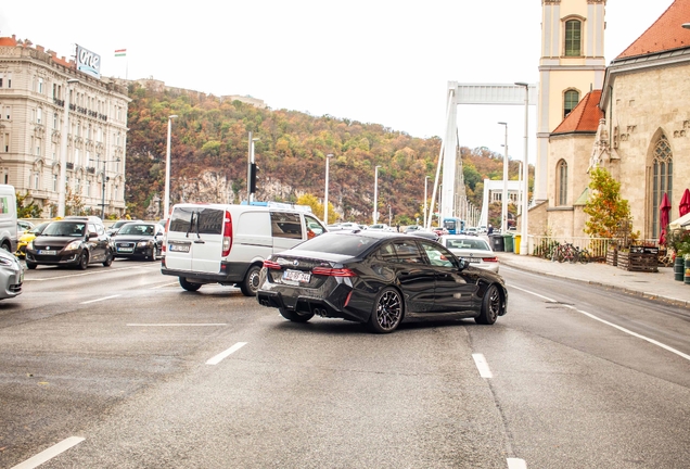 BMW M5 G90