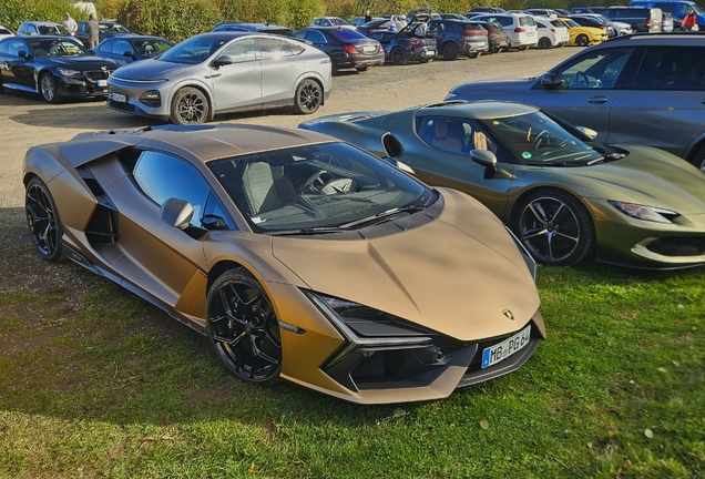 Lamborghini Revuelto