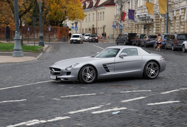Mercedes-Benz SLS AMG