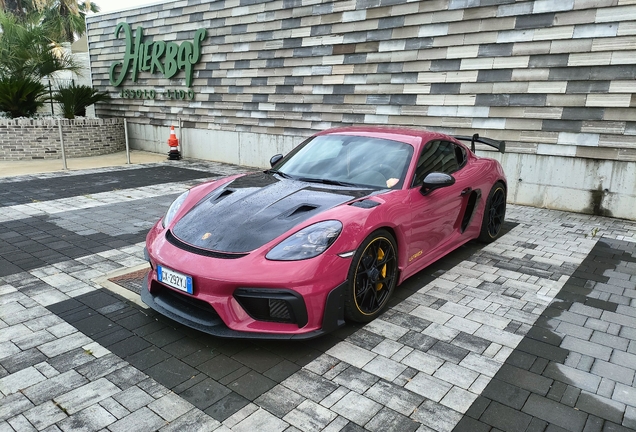 Porsche 718 Cayman GT4 RS Weissach Package