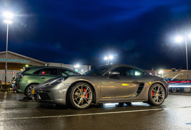 Porsche 718 Cayman S