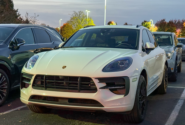 Porsche 95B Macan GTS MkII
