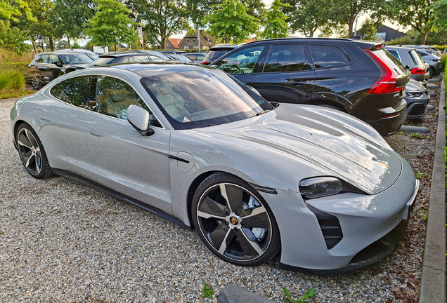 Porsche Taycan Turbo MkI